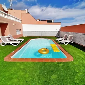 https://villa-oramas.in-canary-islands.com