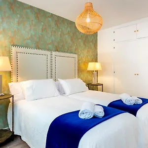 https://genteel-home-plaza-de-las-flores.hotelsinnerja.org